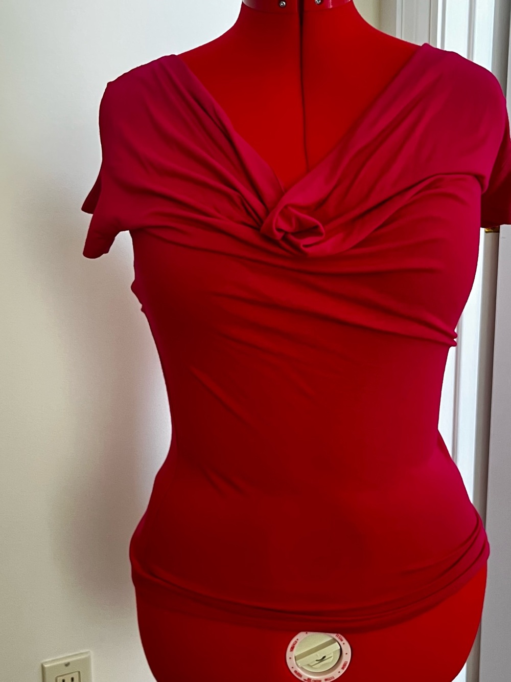 Skunkfunk cut-out sleeve cowl-neck drapy top fuchsia size 6-8